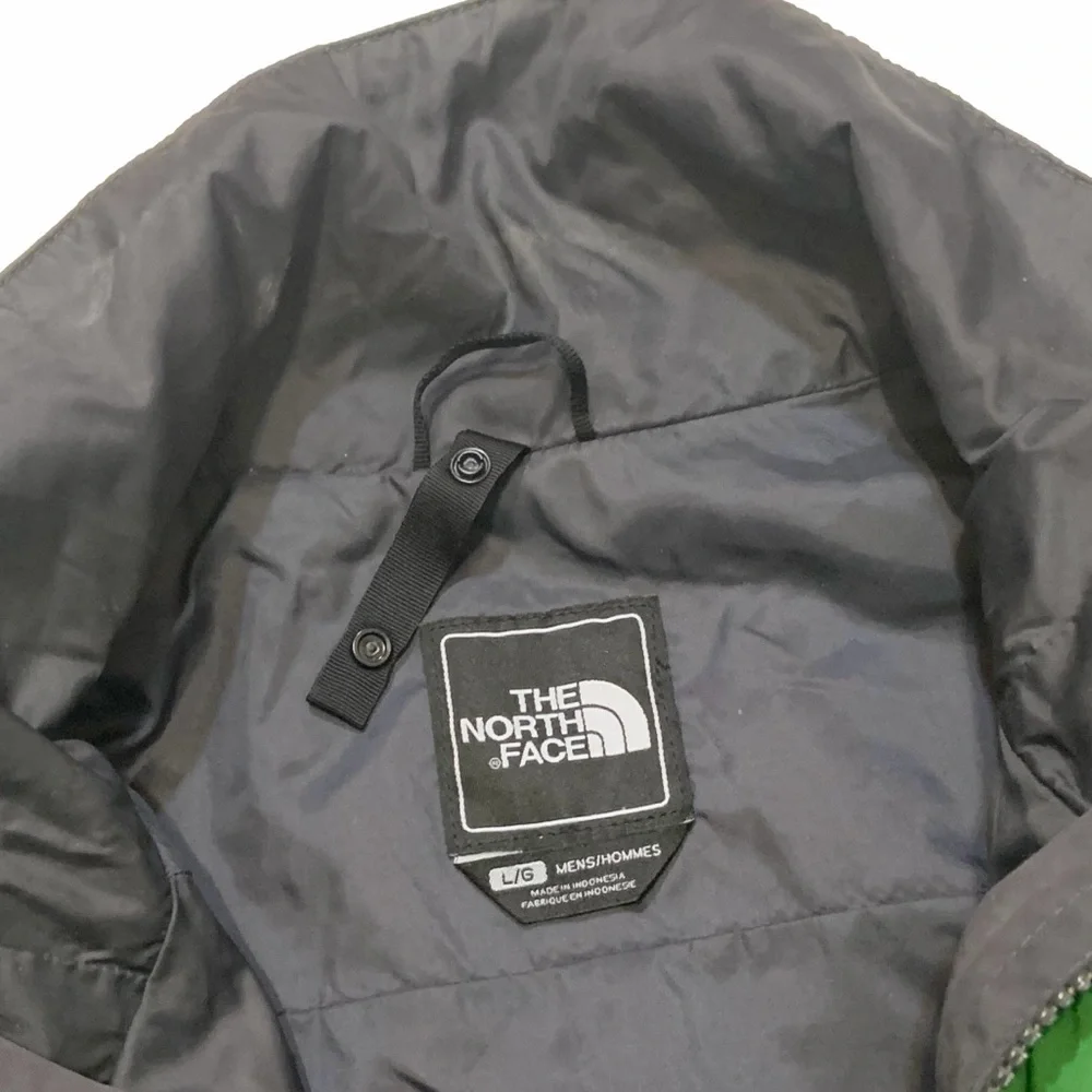 The North Face Men's Green and Gray hyvent jacket